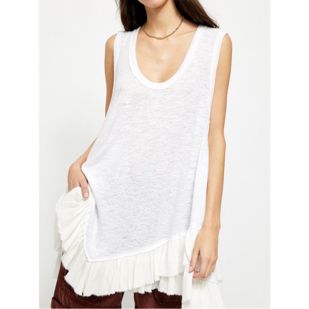 Free People We The Free Shimmy Sasha tank size XS- excellent condition.